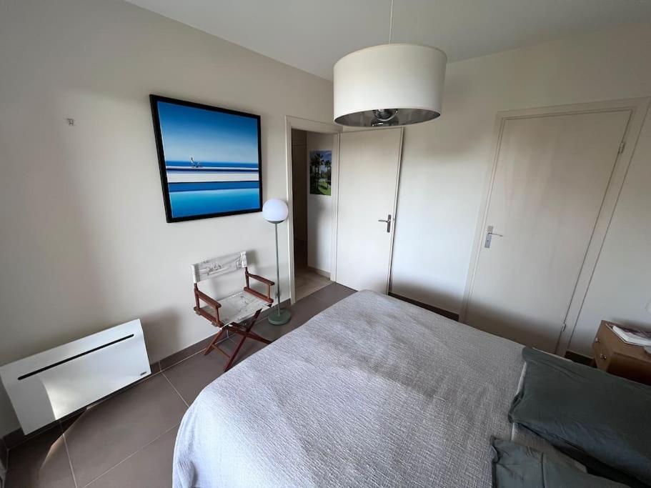 Appartement Avec Terrasse, Vue Jardin Et Piscine 앙티브 외부 사진