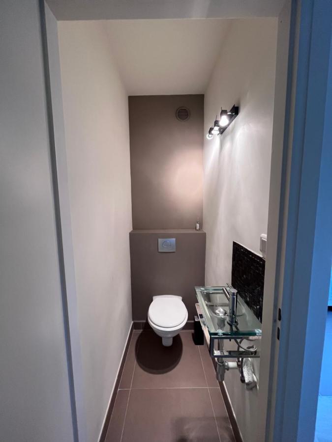 Appartement Avec Terrasse, Vue Jardin Et Piscine 앙티브 외부 사진
